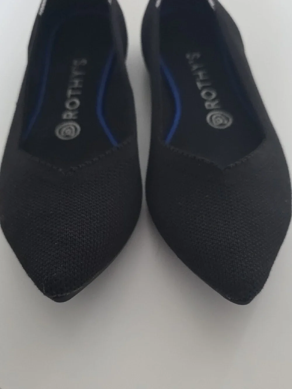 Rothy's The Point flat in Black sz 8